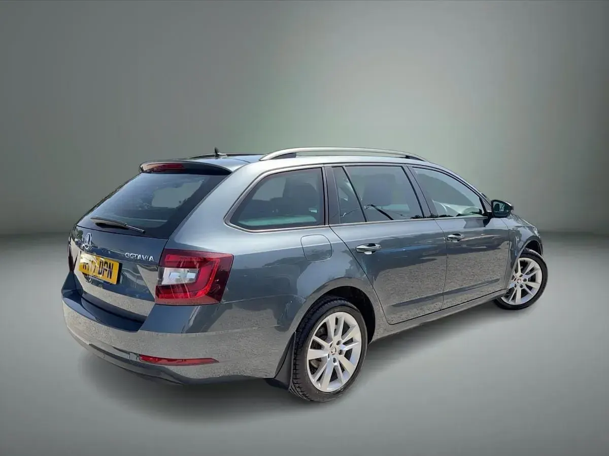 Used Skoda Octavia 110 HP (80 kW) 2017 Quartz grey metallic Estate