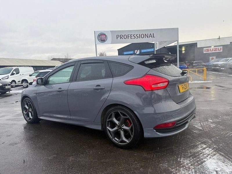 Used Ford Focus ST 250 HP (183 kW) 2017 Grey Hatchback