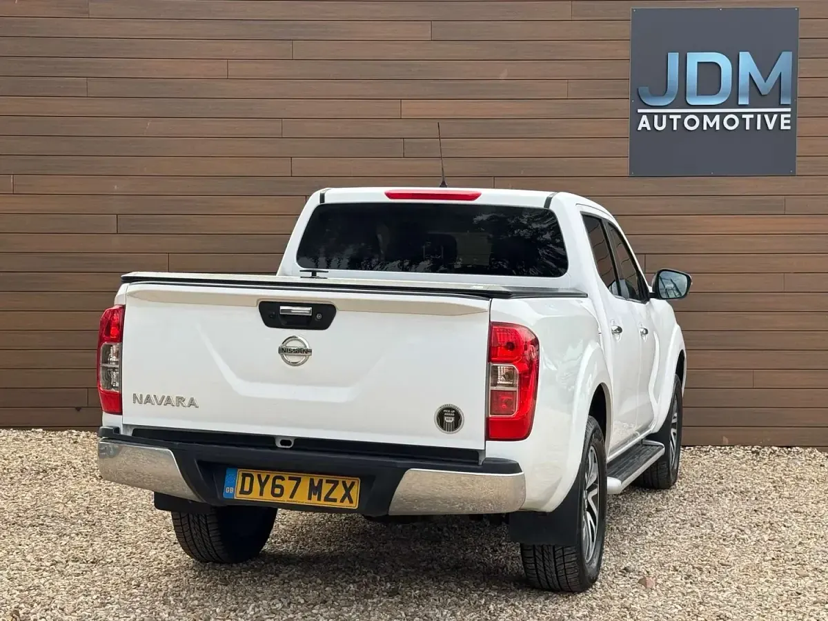 Used Nissan Navara N-Connecta 2017 White Pickup