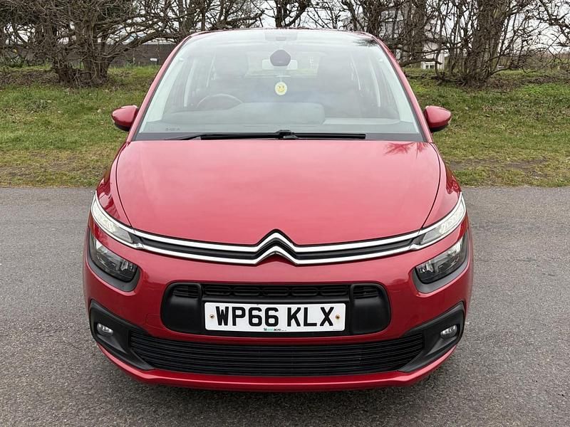 Used Citroën Grand C4 Picasso Touch 100 HP (73 kW) 2016 Red MPV