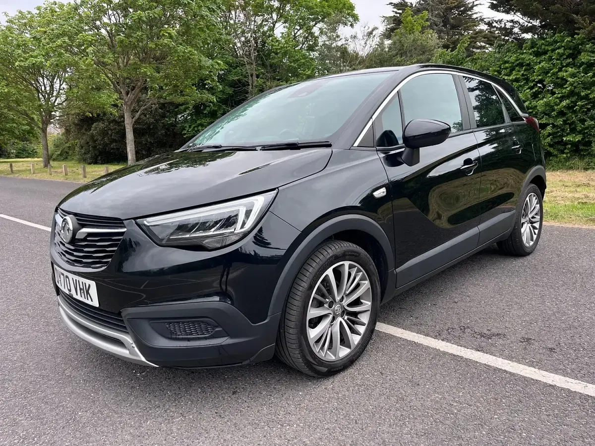 Used Vauxhall Crossland X SRi 83 HP (61 kW) 2020 Black SUV