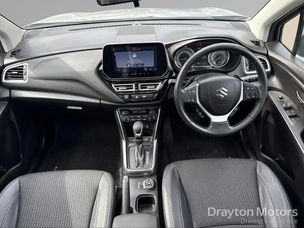 Used Suzuki SX4 115 HP (84 kW) 2022 Silver Hatchback