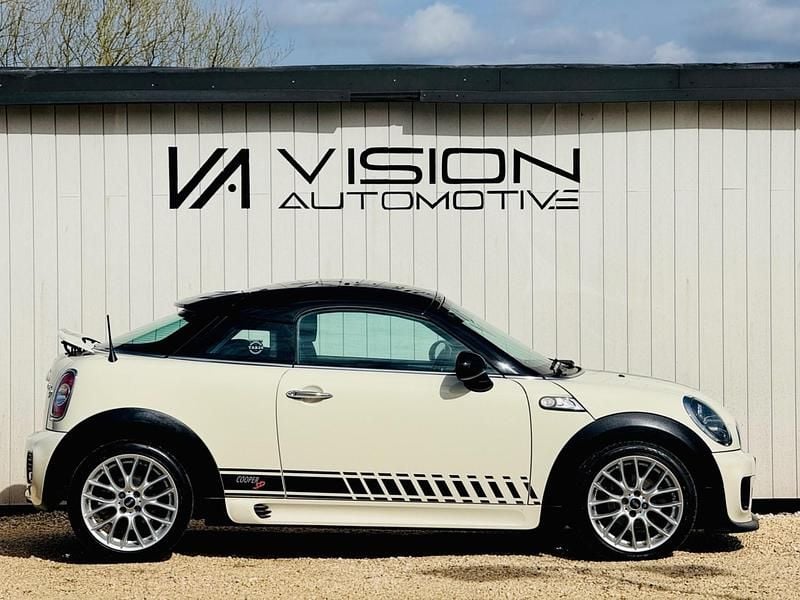 Used Mini Cooper S Coupé 2015 White Coupe