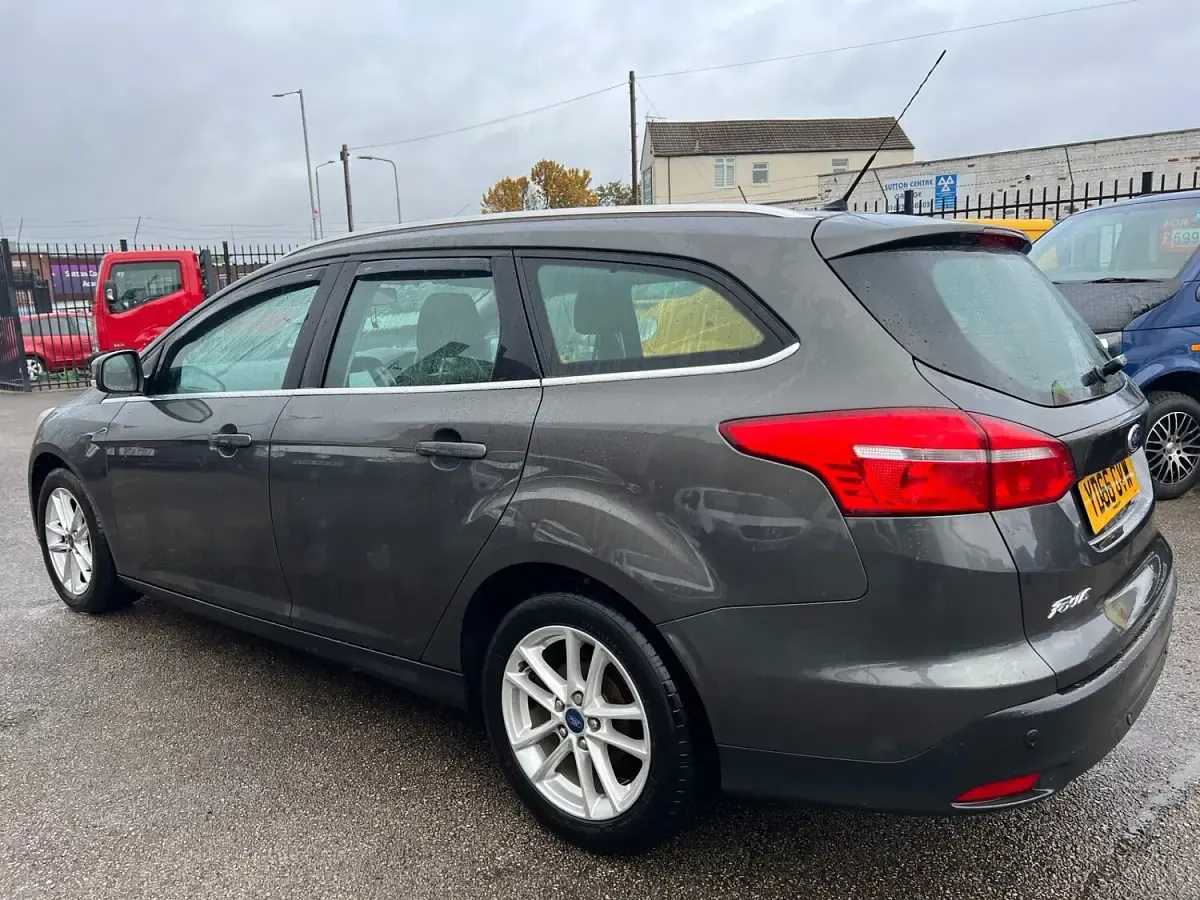 Used Ford Focus Zetec 2016 Grey Estate