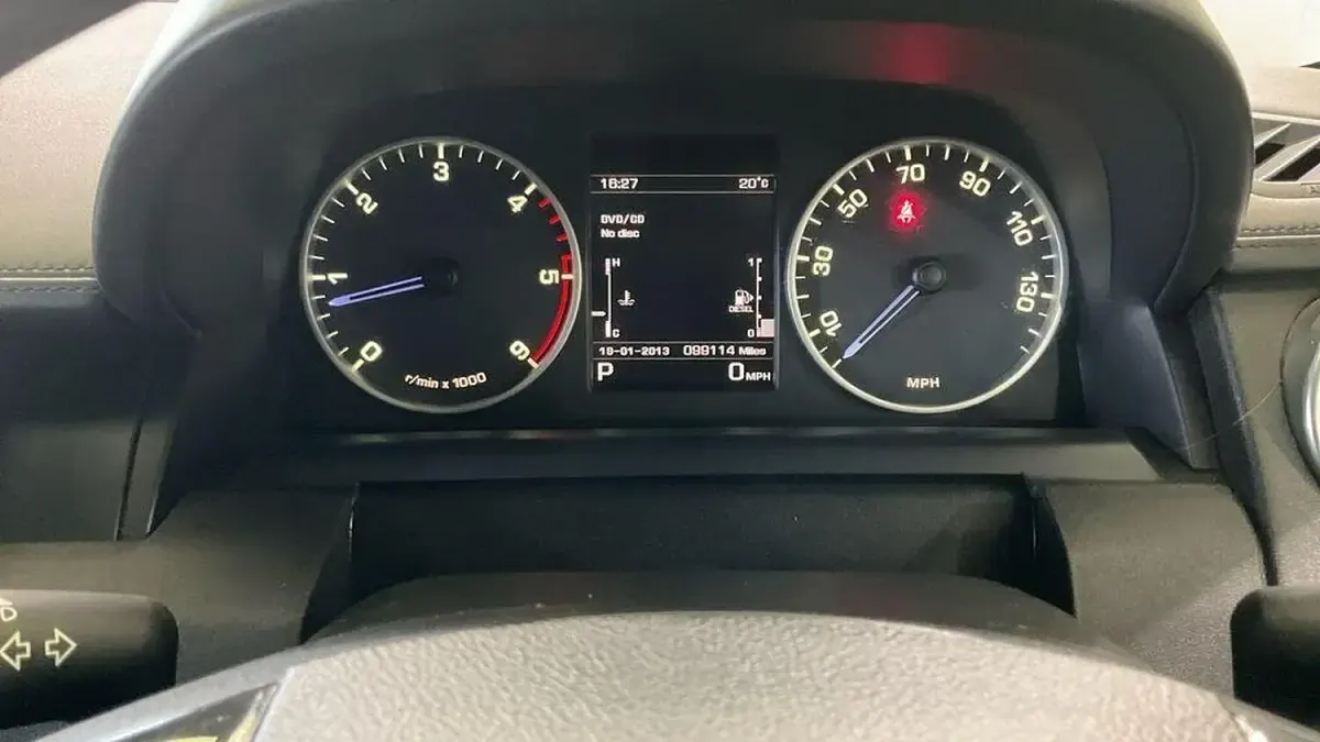 Used Land Rover Discovery 4 Landmark 256 HP (188 kW) 2016 White SUV
