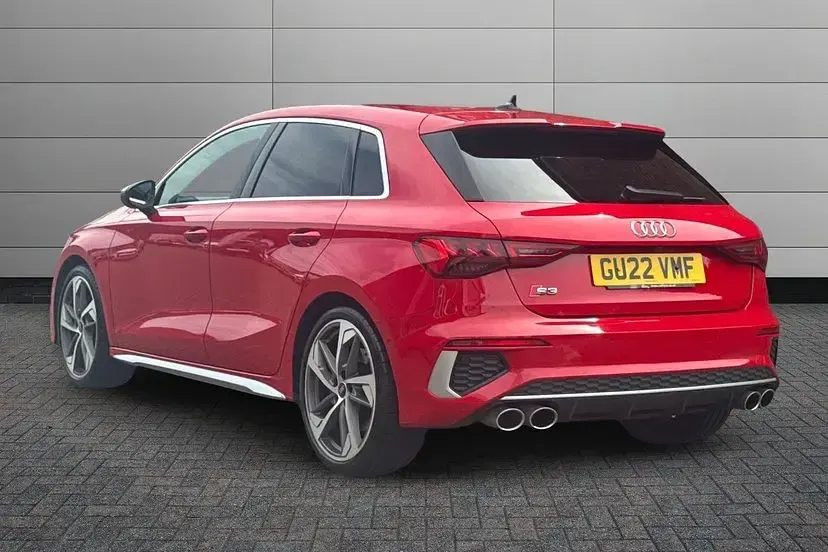 Used Audi S3 Sportback Comfort 310 HP (228 kW) 2022 Red Hatchback