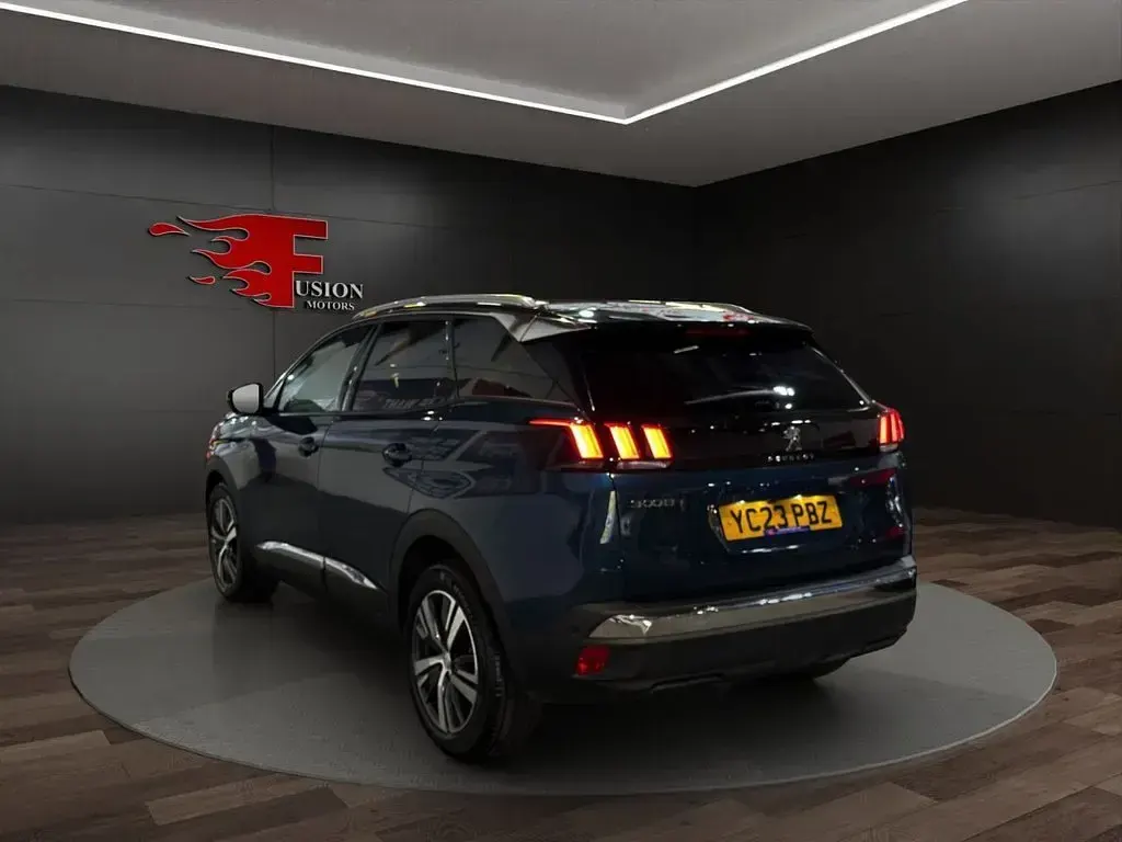 Used Peugeot 3008 Allure+ 131 HP (96 kW) 2023 Blue SUV