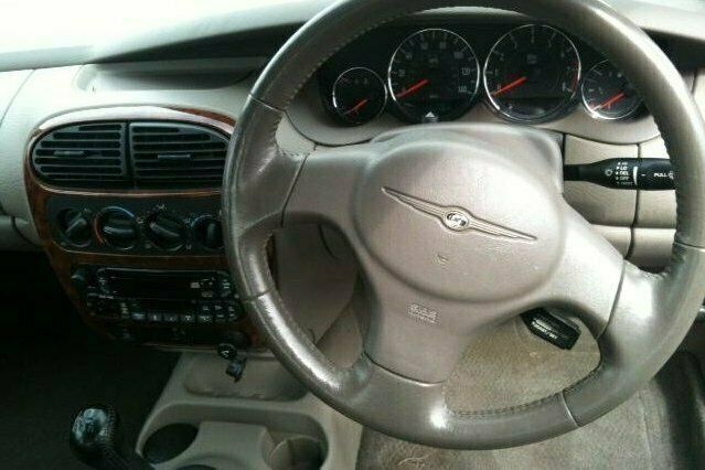 Used Chrysler Neon 131 HP (96 kW) 2003 Sedan