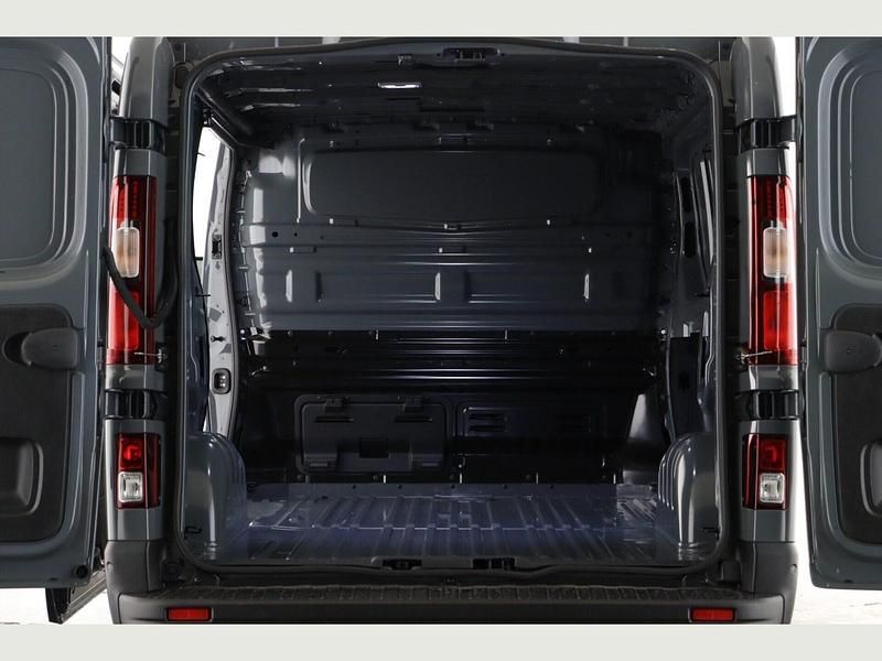 New Renault Trafic 2025 Grey MPV