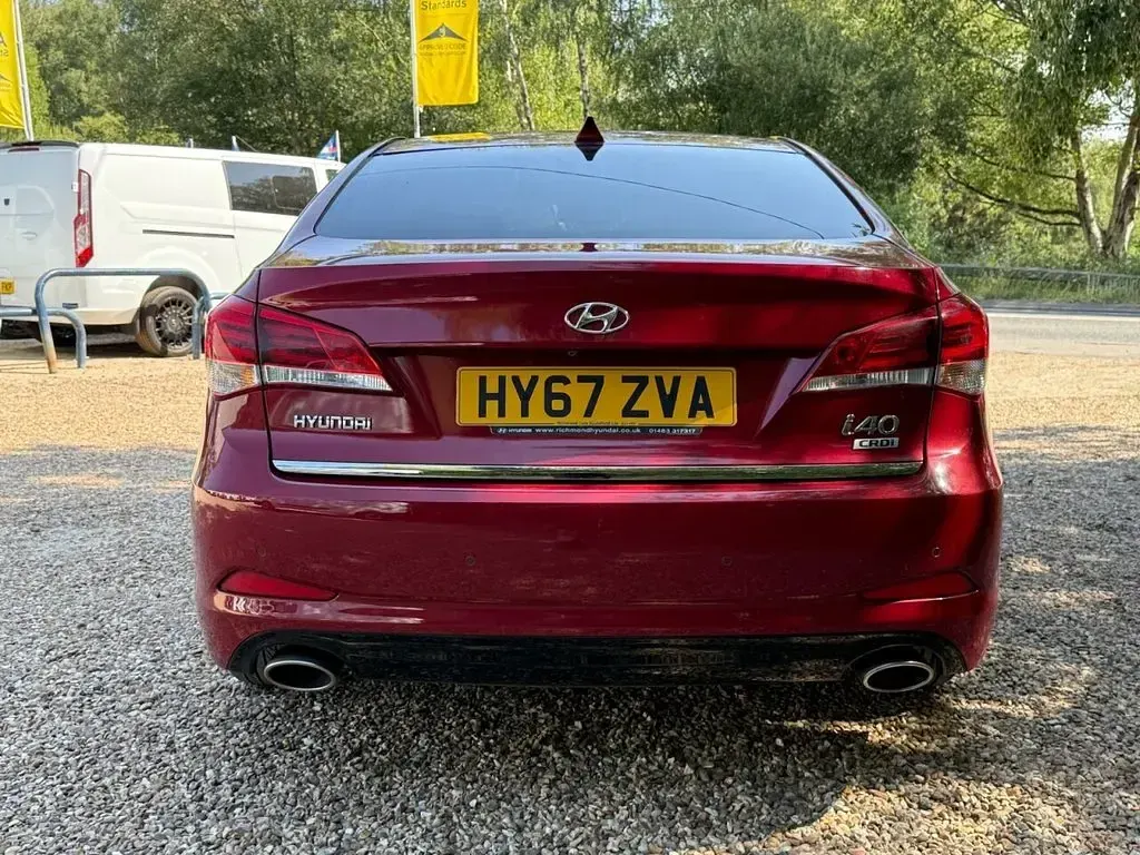Used Hyundai i40 SE 141 HP (103 kW) 2017 Red Sedan