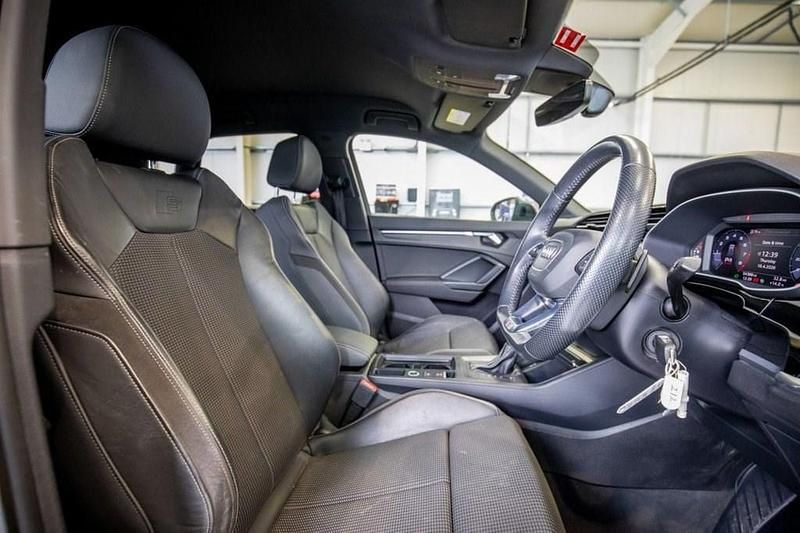 Begagnad Audi Q3 S-Line 190 HK (139 kW) 2020 Grå SUV