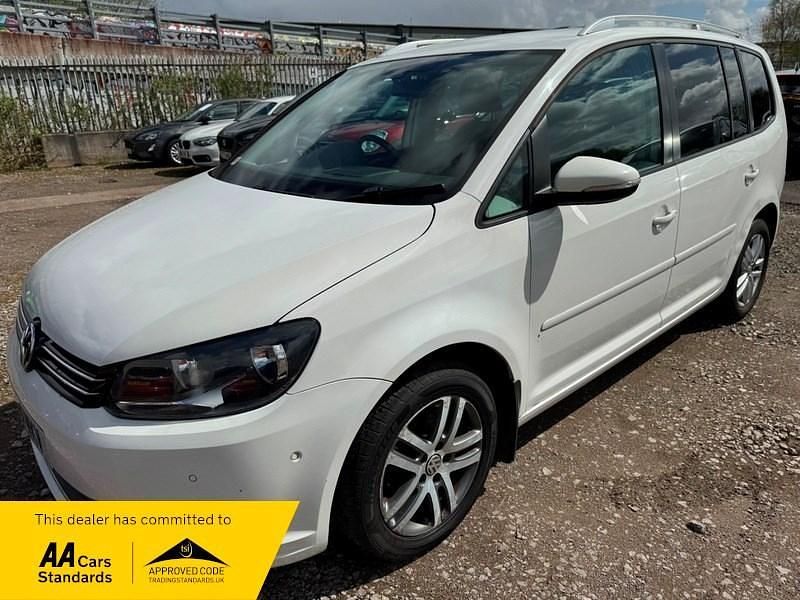 Begagnad VW Touran SE 140 HK (102 kW) 2011 Vit Minibuss