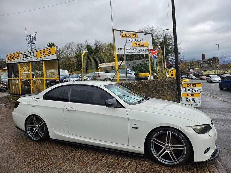 White Used 2009 BMW 320 Cabriolet M Sport Cabriolet | £3,295 (Good price) - Image 1/4