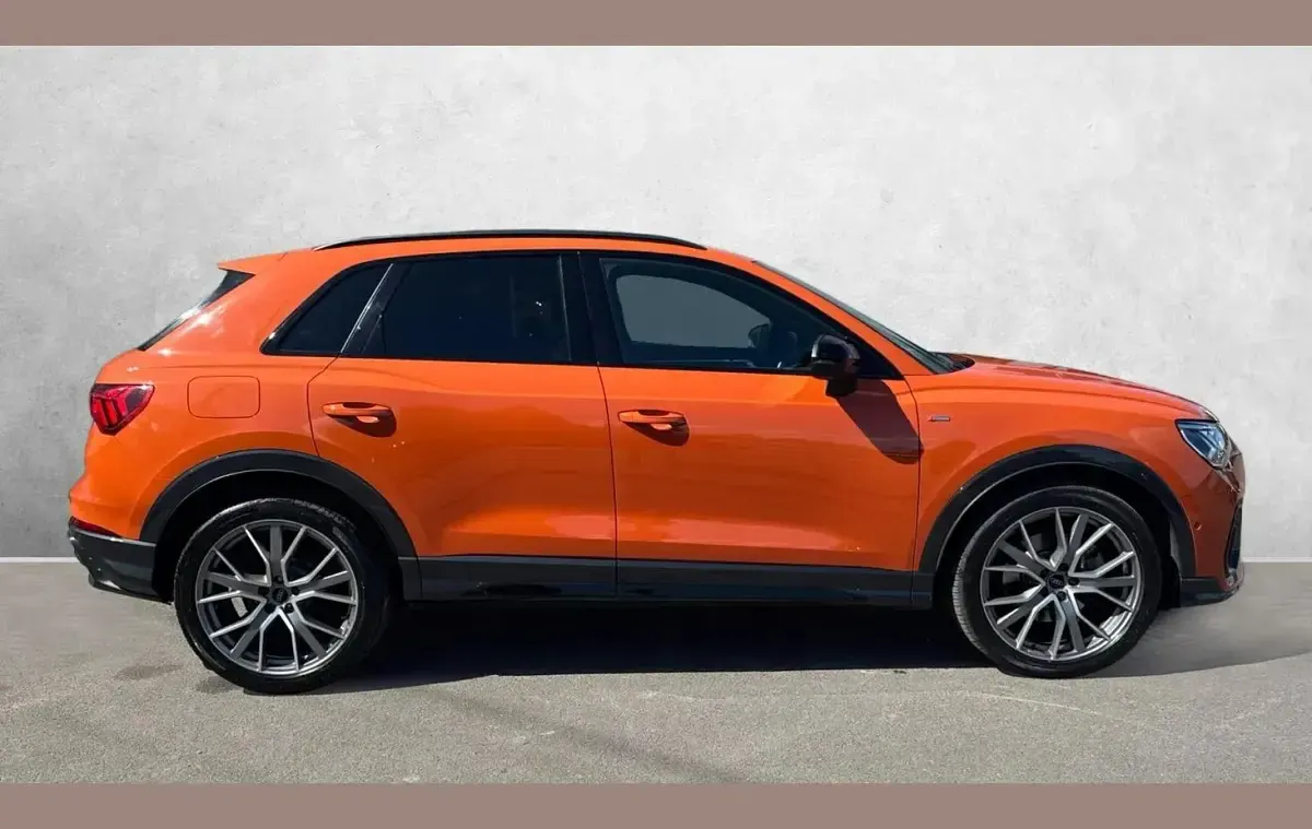Used Audi Q3 Comfort 190 HP (139 kW) 2020 Orange SUV