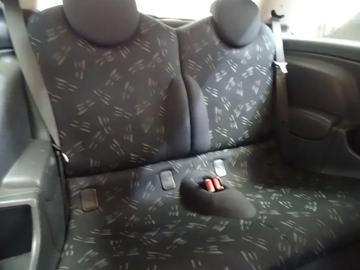 Usado Mini ONE Hatch 2005 Negro Utilitario