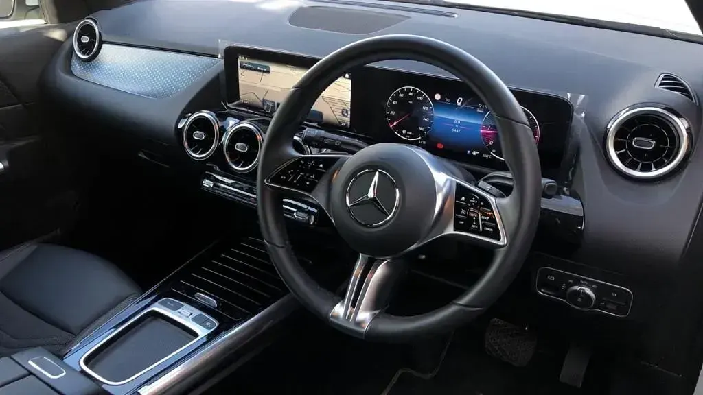 Used Mercedes GLA200 Executive 2025 White SUV