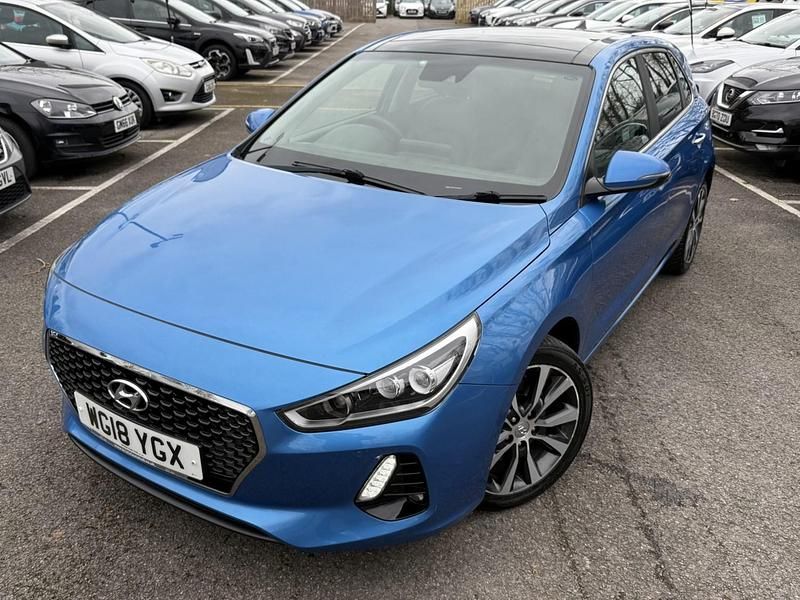Used Hyundai i30 SE 140 HP (102 kW) 2018 Blue Hatchback
