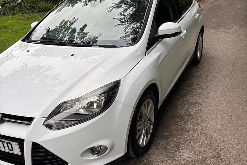 White Used 2014 Ford Focus Titanium Hatchback | £2,495 (Good price) - Image 1/1
