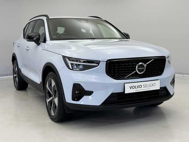 Used Volvo XC40 Plus 161 HP (118 kW) 2025 SUV