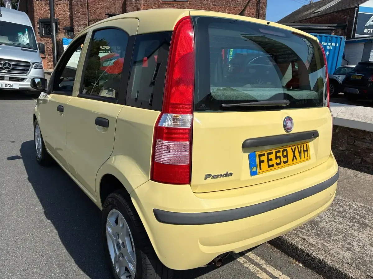 Used Fiat Panda Active 54 HP (39 kW) 2009 Yellow Hatchback