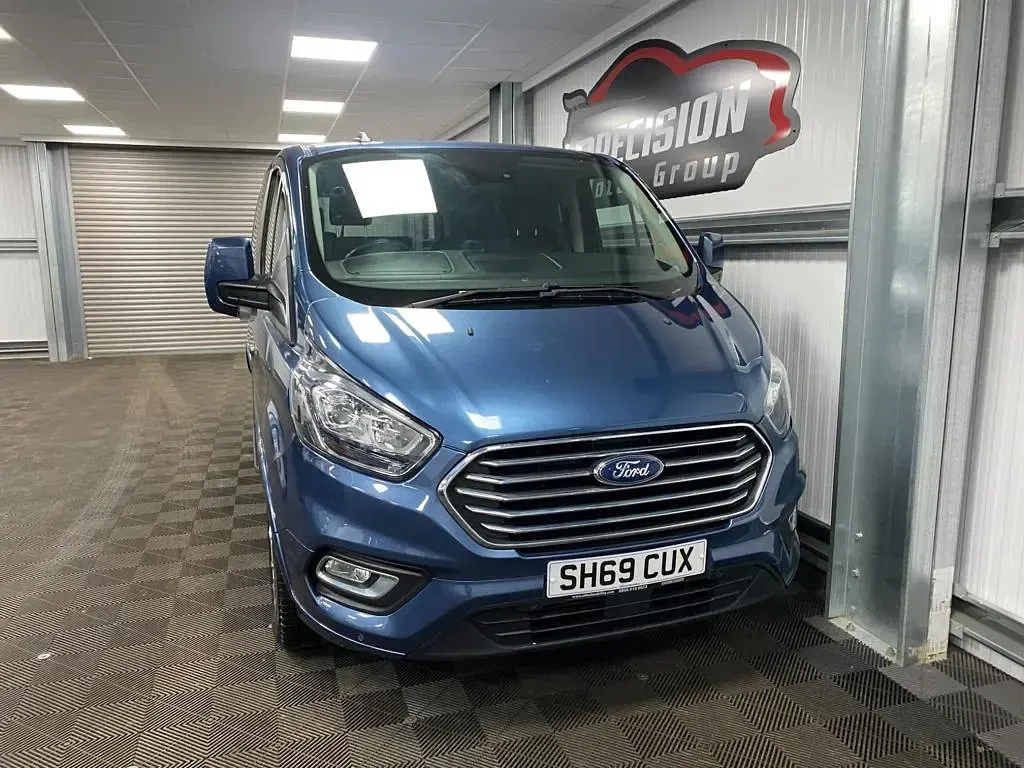 Used Ford Tourneo Custom Titanium 2019 Blue Van