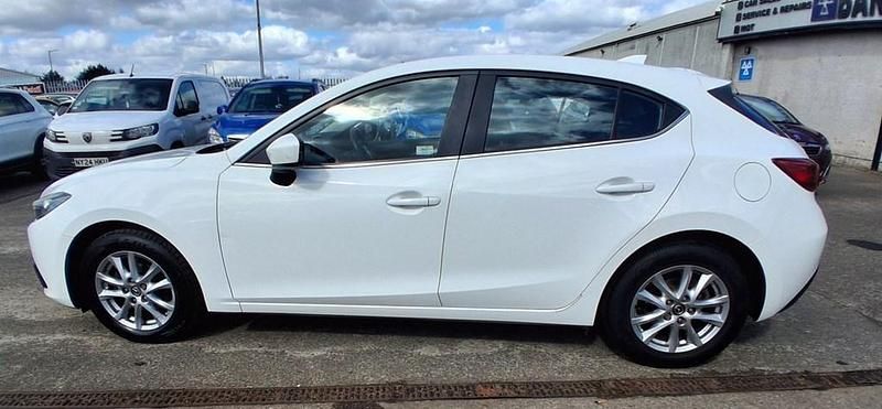 Usado Mazda 3 100 HP (73 kW) 2015 Branco Citadino