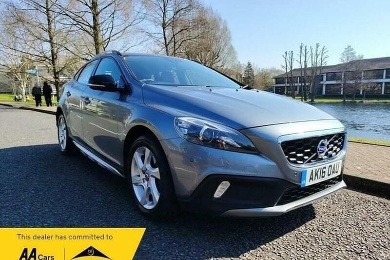 Used Volvo V40 CC 190 HP (139 kW) 2016 Estate