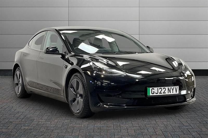 Black Used 2022 Tesla Model 3 Standard Range Sedan | £15,695 (Fair price) - Image 1/2