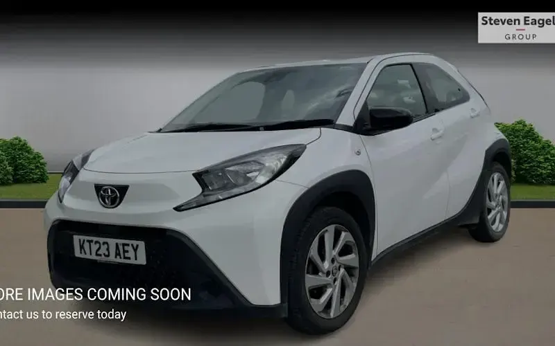 Used Toyota Aygo X PURE 72 HP (52 kW) 2025 SUV