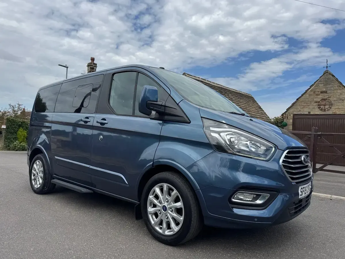 Used Ford Tourneo Custom Titanium 2019 Blue Van