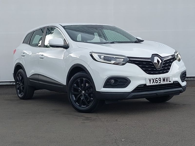 White Used 2019 Renault Kadjar Play SUV | £12,498 (Fair price) - Image 1/4