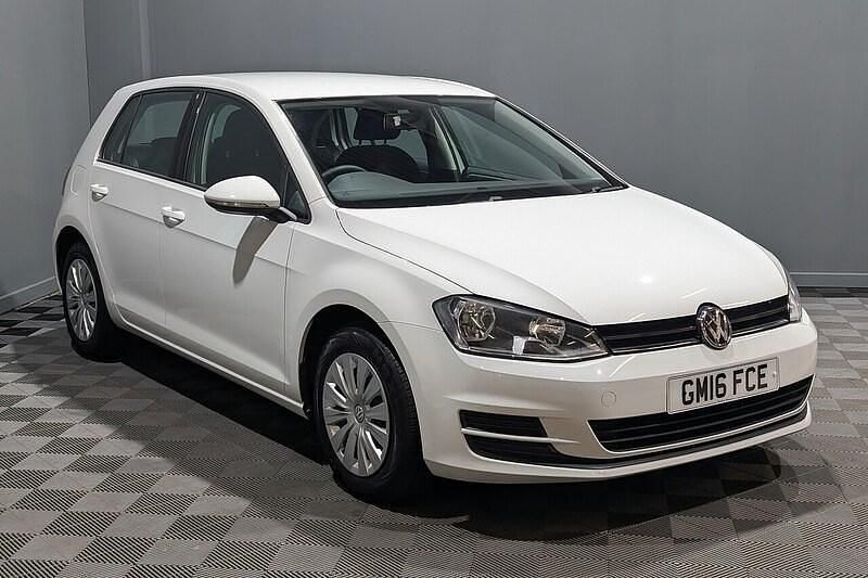 Used VW Golf VII S 125 HP (91 kW) 2016 White Hatchback