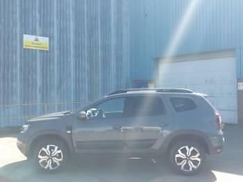 Käytetty Dacia Duster Journey 90 HP (66 kW) 2023 Harmaa Katumaasturi