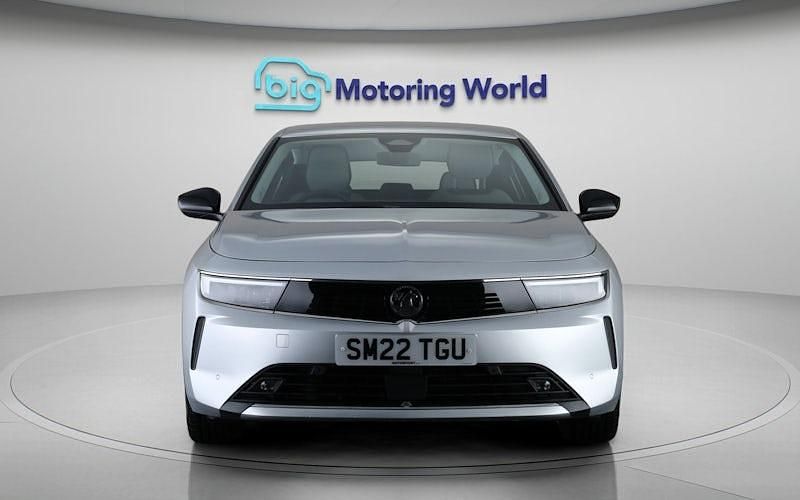 Used Vauxhall Astra Design Edition 131 HP (96 kW) 2025 Hatchback