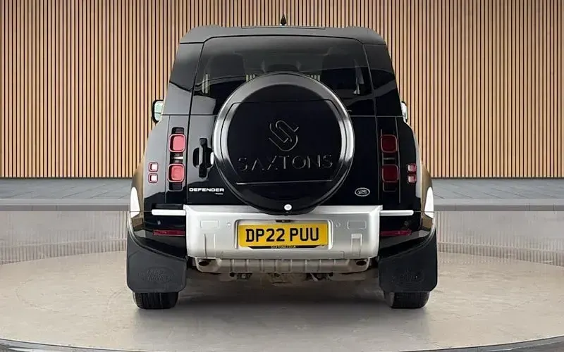 Used Land Rover Defender S 400 HP (294 kW) 2022 Black SUV