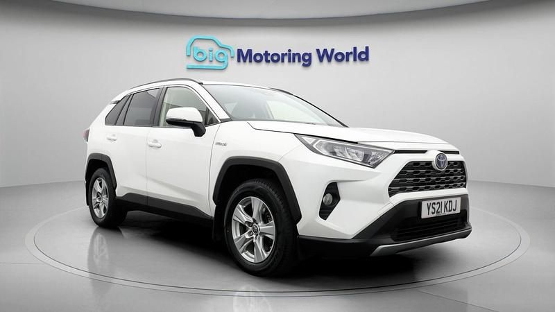 Used Toyota RAV4 Hybrid 215 HP (158 kW) 2021 White SUV