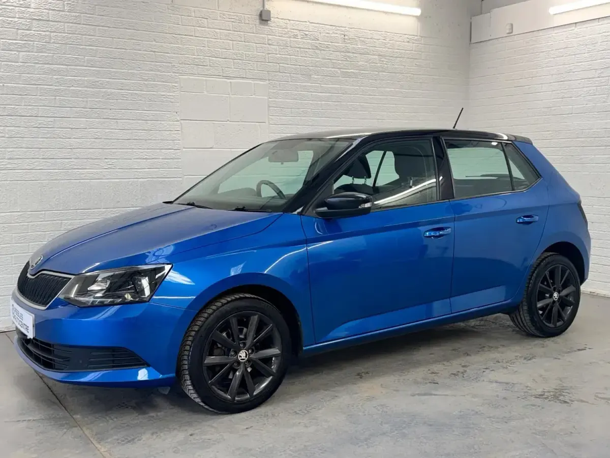 Second-hand Skoda Fabia Colour Edition 2016 Albastru Hatchback