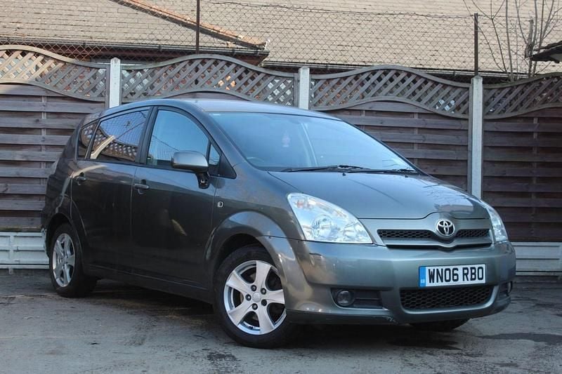 Grey Used 2006 Toyota Corolla Verso T3 MPV | £1,490 (Good price) - Image 1/4
