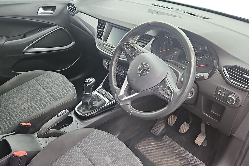 Second-hand Vauxhall Crossland Edition 83 CP (61 kW) 2022 Gri SUV