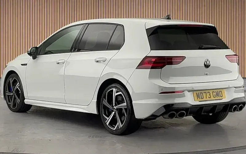 Used VW Golf VIII R 320 HP (235 kW) 2023 Pure white Hatchback