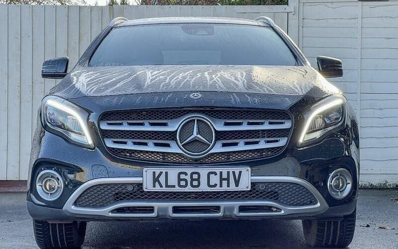 Used Mercedes GLA200 Premium Plus 136 HP (100 kW) 2019 SUV