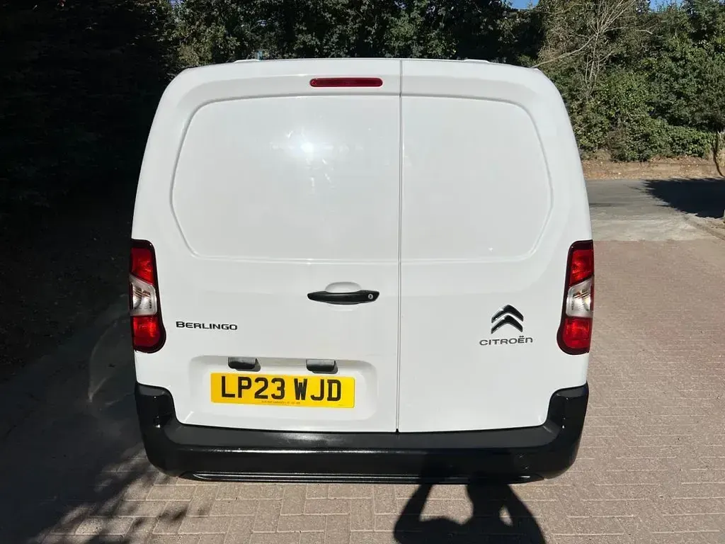 Used Citroën Berlingo 100 HP (73 kW) 2023 White MPV