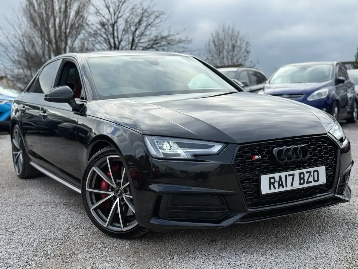 Used Audi A4 Advanced 354 HP (260 kW) 2017 Black Sedan