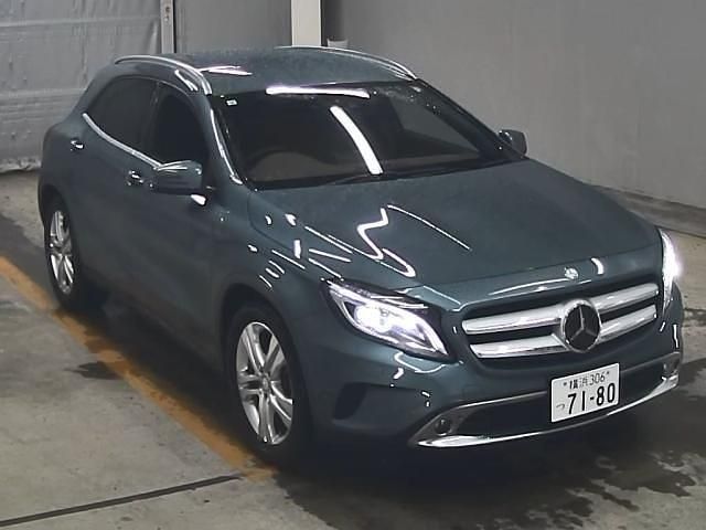 Used Mercedes GLA250 Exclusive 2015 Blue SUV
