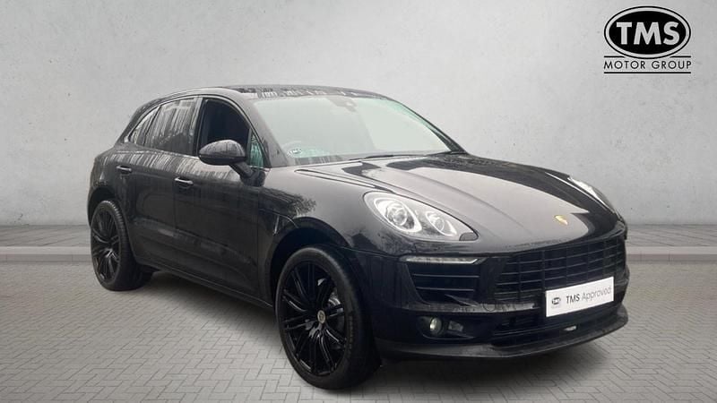 Black Used 2017 Porsche Macan SUV | £21,522 (Good price) - Image 1/4