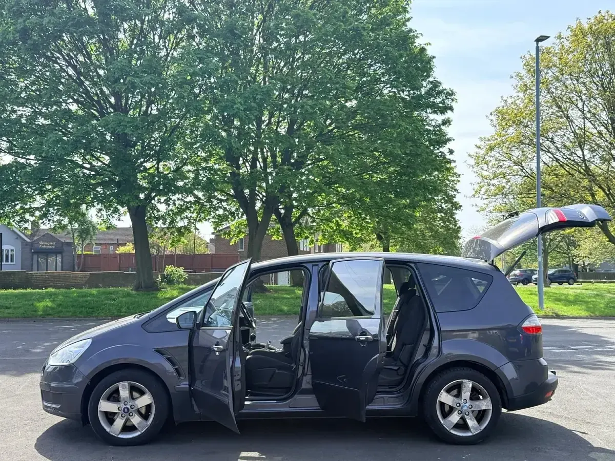 Used Ford S-MAX Titanium 2009 Grey MPV