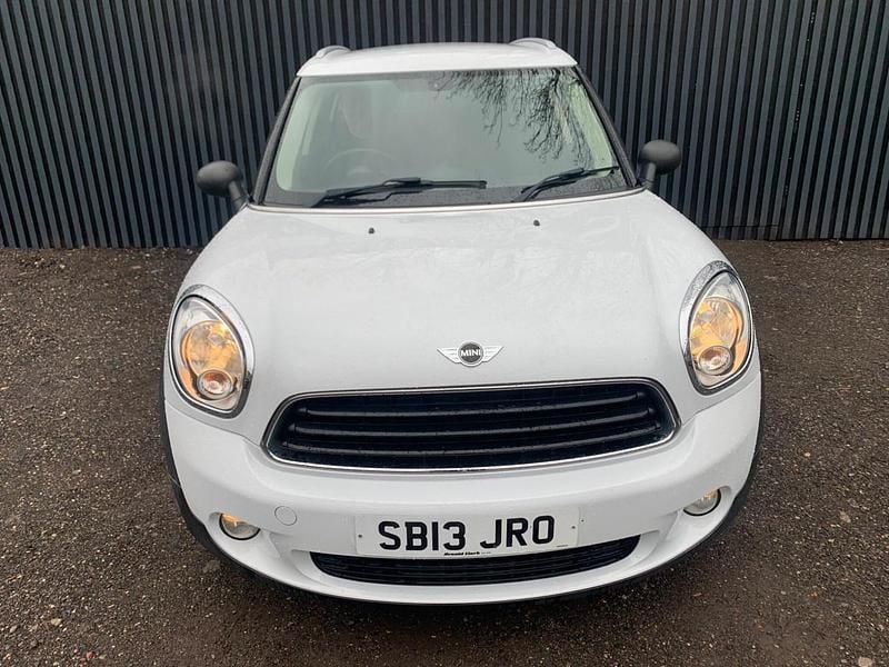Used Mini One D 90 HP (66 kW) 2013 White Hatchback