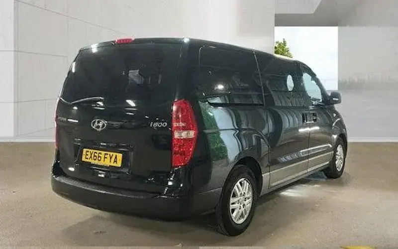 Used Hyundai I800 SE 170 HP (125 kW) 2018 MPV
