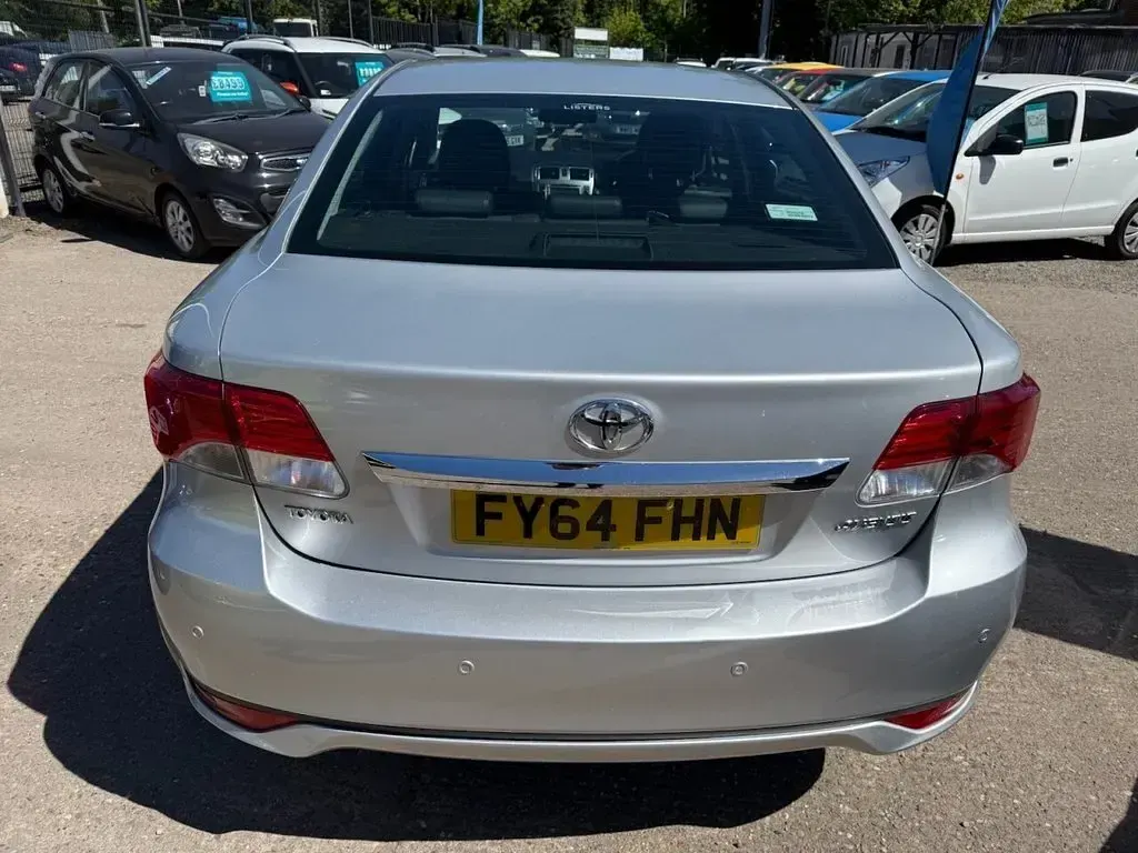 Used Toyota Avensis Business Edition 147 HP (108 kW) 2014 Silver Sedan
