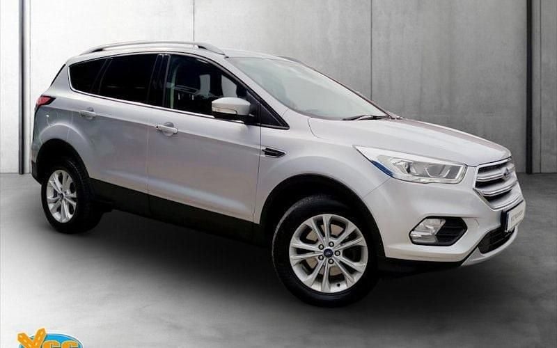Usado Ford Kuga Titanium 120 CV (88 kW) 2017 SUV